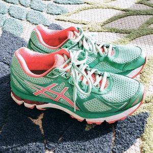 Asics Womens GT 2000 Running Shoes SIZE 7